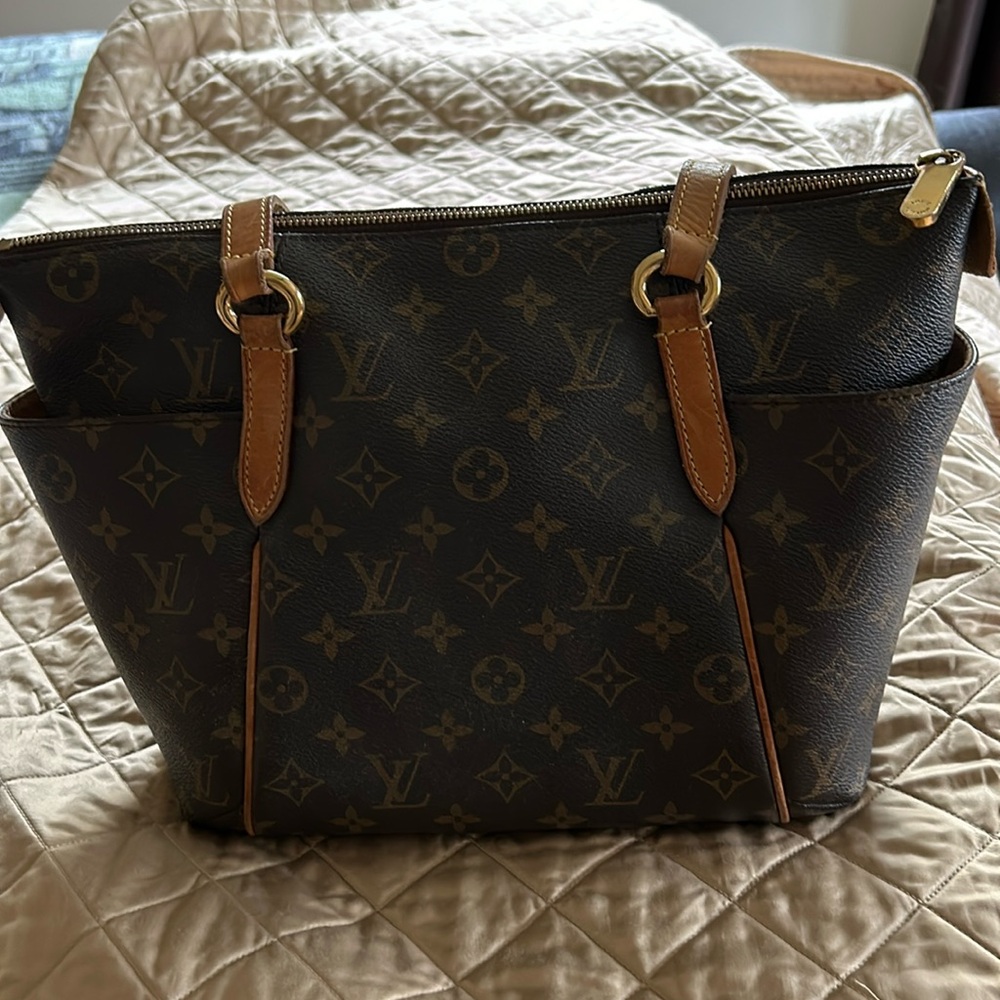 Louis Vuitton Totally PM